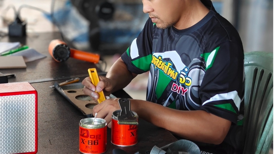 หุ้มหนังตู้ลำโพงบลูทูธ