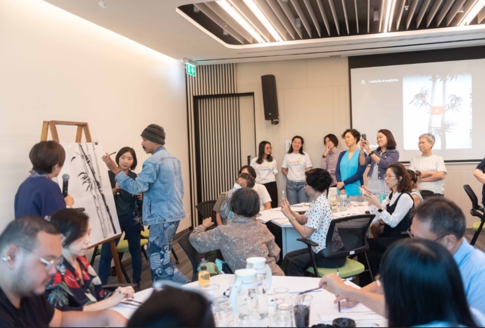 รับวาดภาพเหมือน สีน้ำมัน ปากกา ภาพเหมือนจริง ศิลปิน