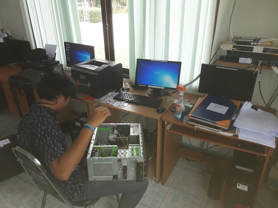 รับติดตั้งเซิร์ฟเวอร์และระบบเครือข่าย บริการไอทีครบวงจร