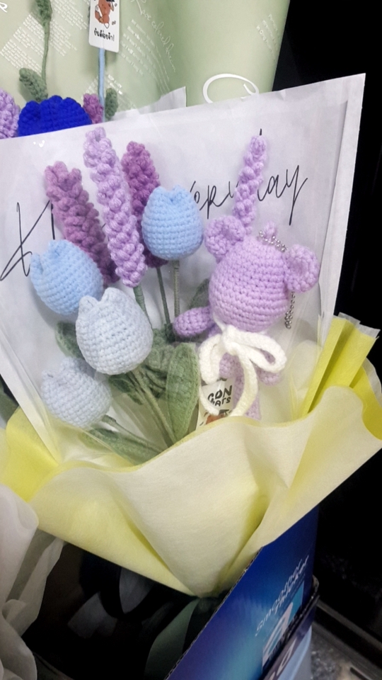 รับจัดดอกไม้ - ช่อดอกไม้ โครเชต์ จากไหมพรม - 5