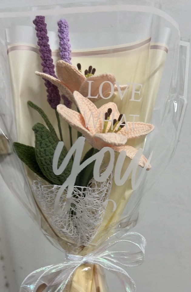 รับจัดดอกไม้ - ช่อดอกไม้ โครเชต์ จากไหมพรม - 3