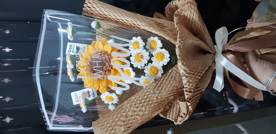 รับจัดดอกไม้ - ช่อดอกไม้ โครเชต์ จากไหมพรม - 2