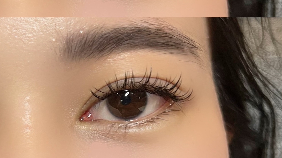 ต่อขนตาที่บ้านสวยๆ  งานประณีต