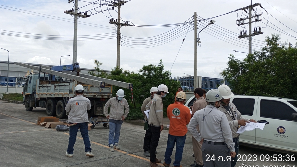 การตรวจงานติดตั้งอุปกรณ์บนเสาไฟแรงสูงโดยการไฟฟ้า