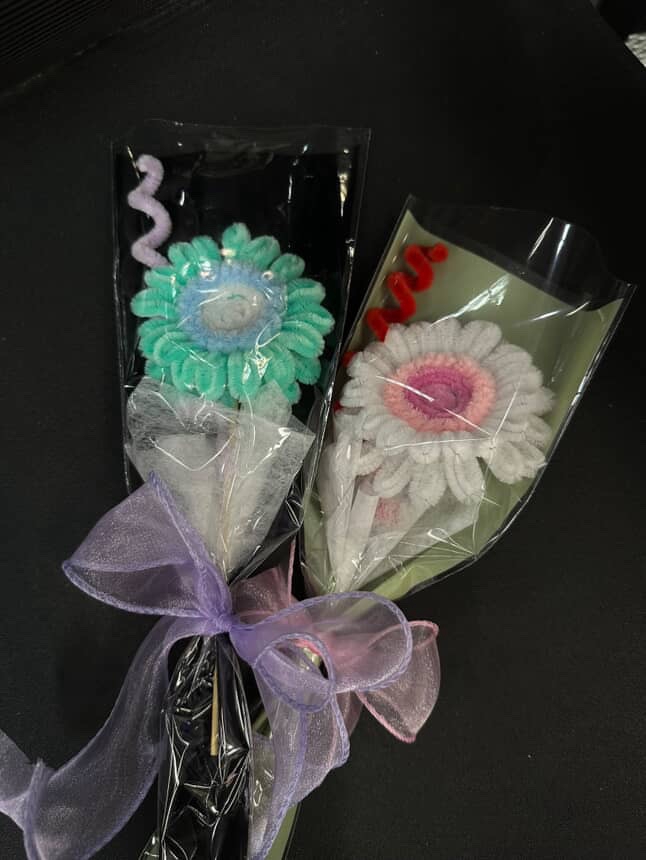 รับจัดดอกไม้ช่อเล็กน่ารัก ดอกไม้ทำมือ งานแต่งงาน งานพิธี