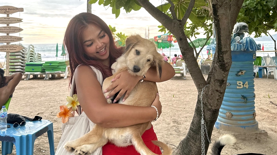 เฟรนลี่ เป็นกันเอง ชอบเที่ยว ชอบถ่ายรูป รักสัตว์ ชอบออกกำลังกายหากิจกรรมหรือลองอะไรใหม่ๆ พูด eng ได้