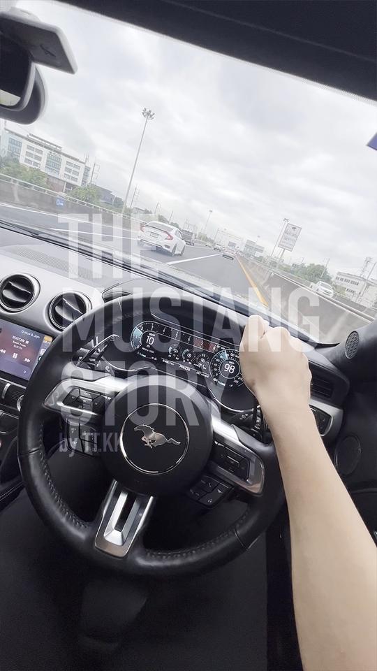 อื่นๆ - ถ่ายคลิป ถ่ายสตอรี่ในรถ Mustang | FPV มุมคนขับ รถมัสแตง IG Story, Tiktok | เลือก ambient light ได้ - 6