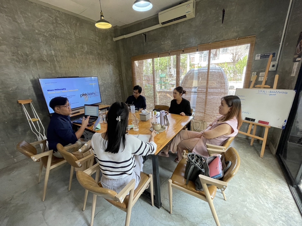 วิทยากรและการฝึกอบรม - Trainer & Facilitator - 7