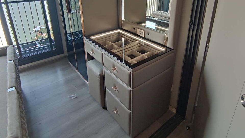 ผลิตเฟอร์นิเจอร์ - รับผลิตโต๊ะเครื่องแป้ง สามารถสั่งทำตามขนาดได้ เลือกสีเลือกวัสดุหุ้มได้ - 10