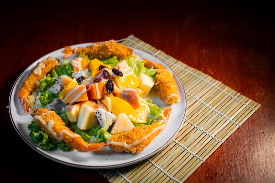 รับถ่ายภาพอาหาร อาหารทะเล กุ้งทอด สลัดผลไม้ ช่างภาพ freelance