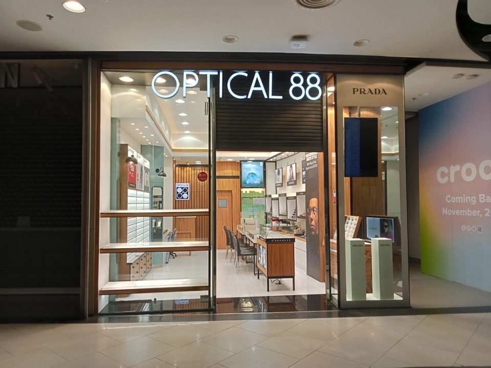 รับรีโนเวทบ้าน - รีโนเวทOptical 88 ที่เซ็นทรัล ชลบุรี - 2