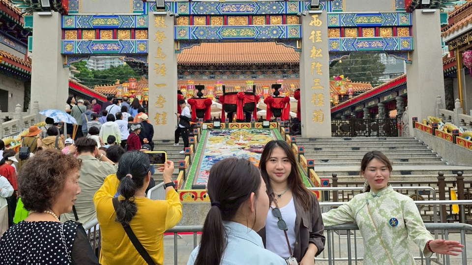 ไปเดินเล่นกัน