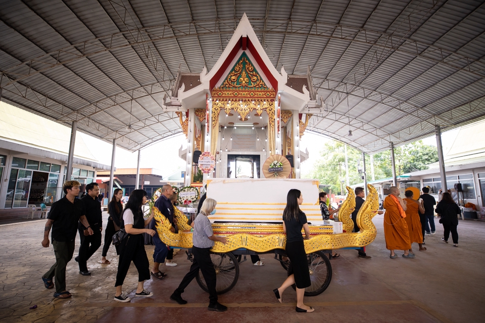 รับถ่ายรูปงานศพ ช่างภาพงานฌาปนกิจ บริการถ่ายภาพบรรยากาศงานศพ