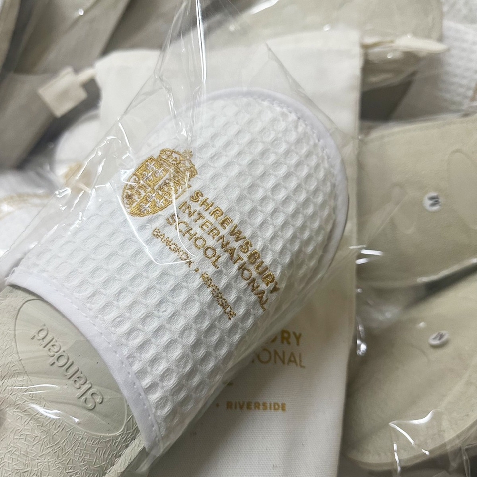 ของพรีเมี่ยมผ้าขนหนูโรงแรม Shrewsbury International School รับผลิตของพรีเมี่ยม OEM คุณภาพสูง