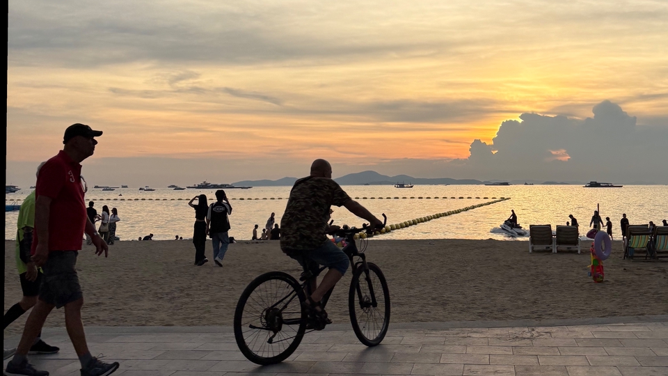 เพื่อนเที่ยว หาที่เที่ยวน่าสนใจ ไปเป็นเพื่อน ถ่ายรูปให้