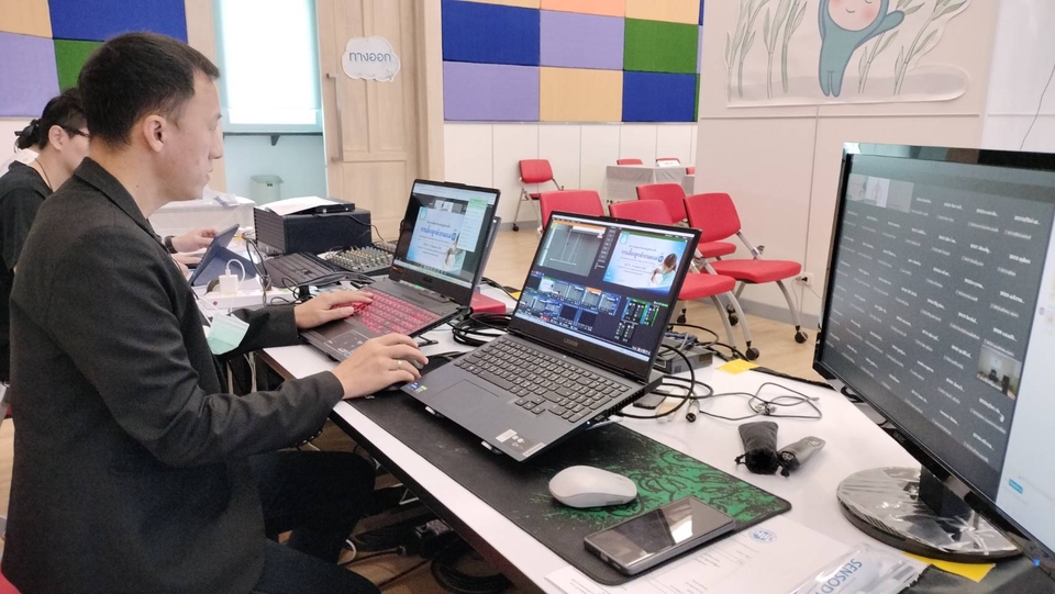 รับสอนพิเศษออนไลน์ เรียนภาษาอังกฤษ เรียนการตลาดดิจิทัล