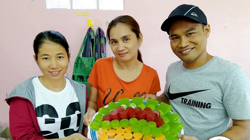 ผลิตสบู่ - ครูดานิ สอนทำสบู่ ทำเบส ทำครีม สอนส่วนตัวจับมือทำ - 2