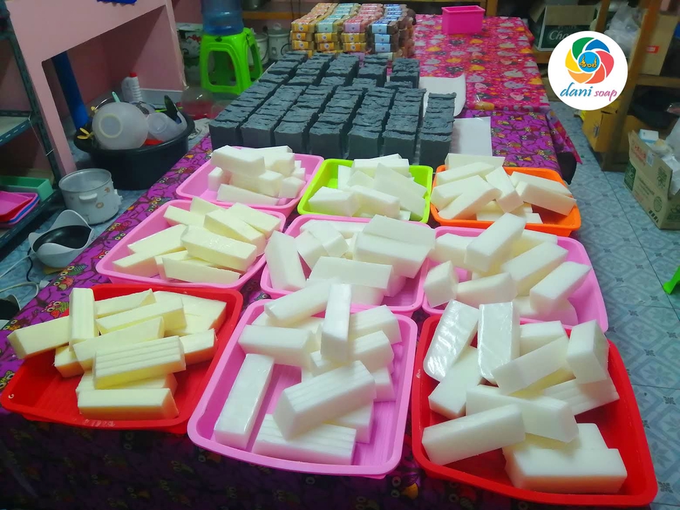 ผลิตสบู่ - ครูดานิ สอนทำสบู่ ทำเบส ทำครีม สอนส่วนตัวจับมือทำ - 5