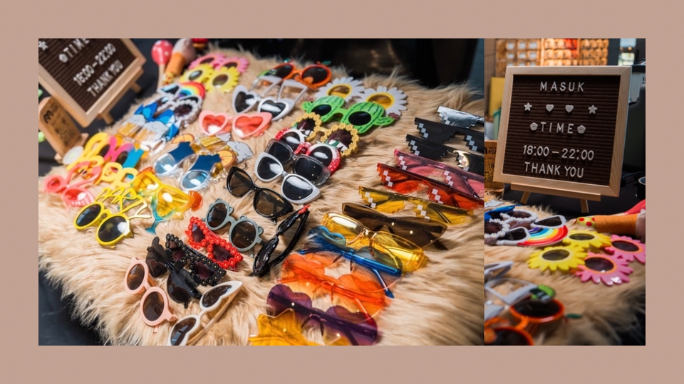 เช่าโฟโต้บูธพร้อมพร็อพแว่นตา ราคาถูก บูธถ่ายรูปงานแต่ง