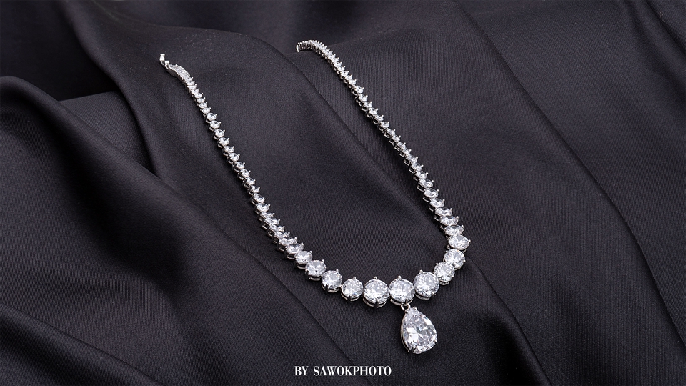 รับถ่ายภาพเครื่องประดับเพชรหรู ช่างภาพสินค้า ช่างภาพกรุงเทพ