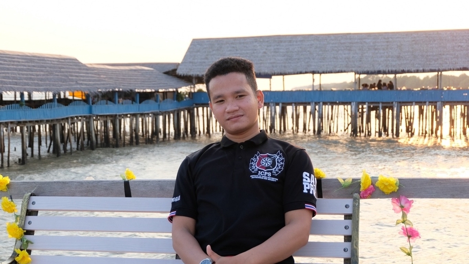 ขับรถสุภาพและปลอดภัย