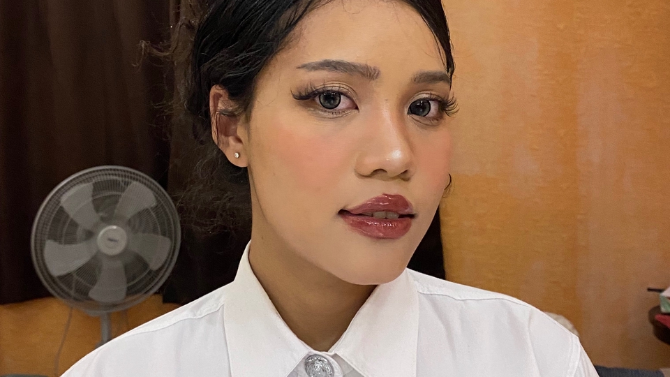 แต่งหน้ารับปริญญา / แต่งหน้าออกงาน