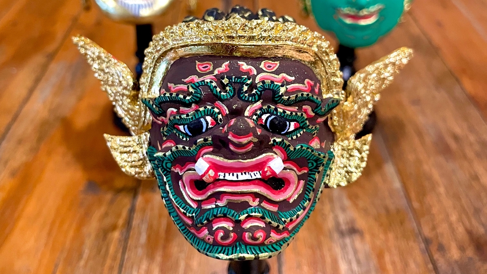 ของขวัญแฮนเมด หน้ากากยักษ์ไทย งานประดิษฐ์สวยงาม