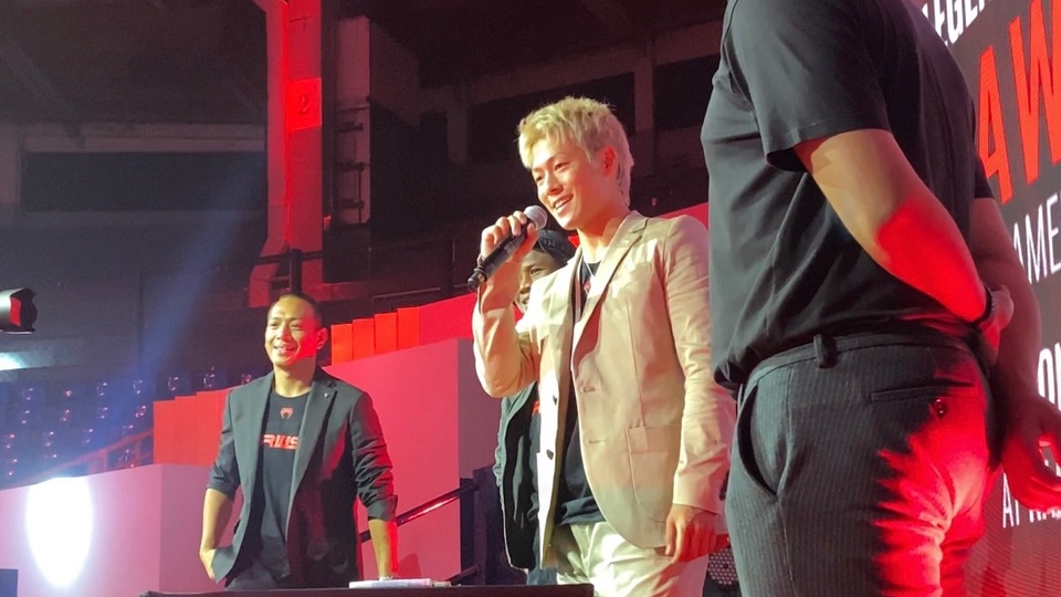 ตัวอย่างครอปมาจากคลิปที่ไปตามศิลปิน