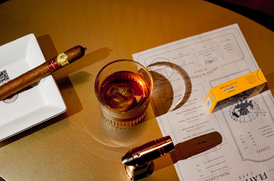 รับถ่ายภาพสินค้าและบุคคลระดับมืออาชีพ ช่างภาพฟรีแลนซ์