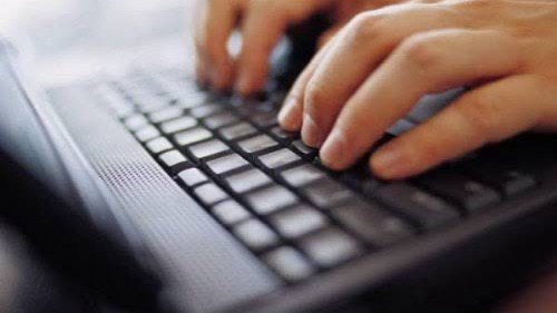 รับพิมพ์งานจากเอกสาร ภาษาไทยและภาษาอังกฤษ
(พิมพ์งานจาก Hard Copy หรือจากไฟล์แสกน)