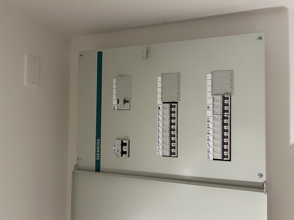 ติดตั้งระบบไฟฟ้า - รับซ่อมและติดตั้งระบบไฟฟ้าทุกอย่าง - 8