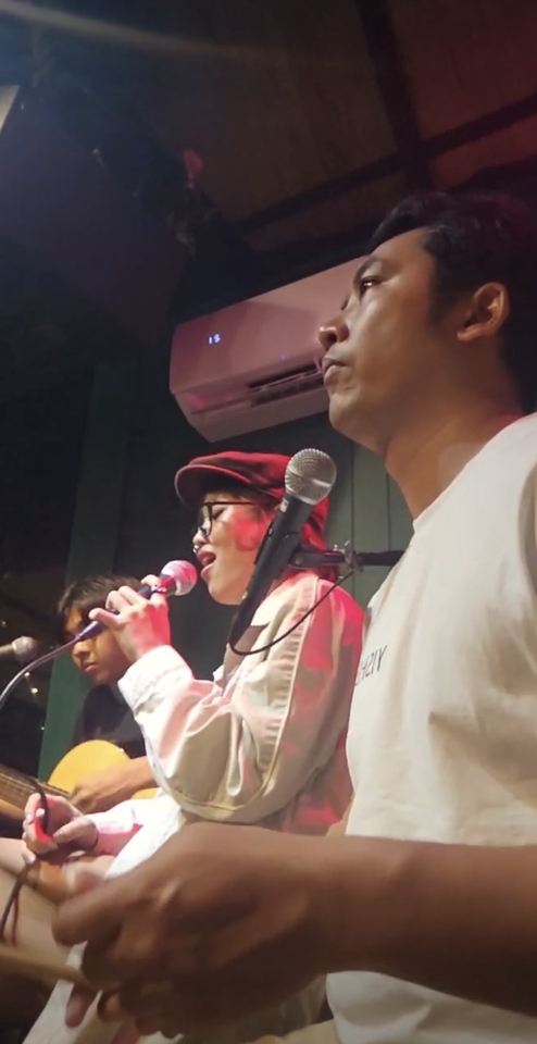 จ้างวงดนตรีเล่นสด วงดนตรีแจ๊ส นักร้องมืออาชีพ