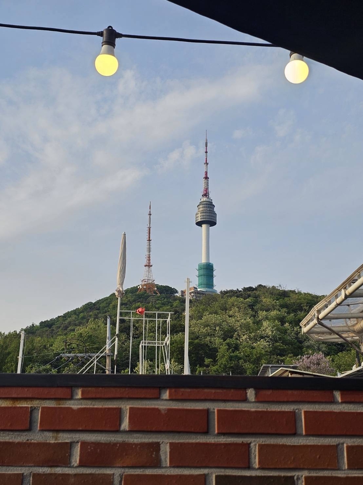 วางแผนเที่ยวเกาหลี ชมวิวหอคอยจากที่พักสวย