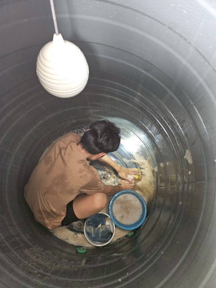 จ้างแม่บ้าน ทำความสะอาด - ล้างถังเก็บน้ำ บ่อวิน ปลวกแดง - 10