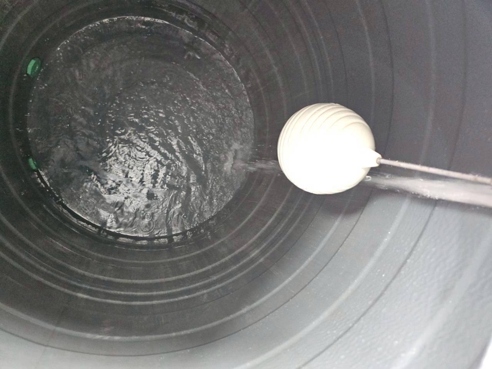 จ้างแม่บ้าน ทำความสะอาด - ล้างถังเก็บน้ำ บ่อวิน ปลวกแดง - 17