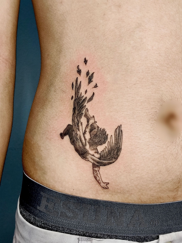 ออกแบบลายสักนางฟ้าตก ลายสักสไตล์มินิมอล