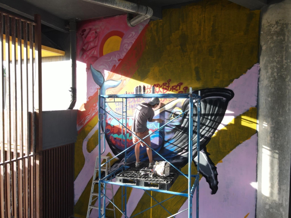 รับจ้างเพ้นท์ผนังภาพวาฬ 3 มิติ สีสันสดใส