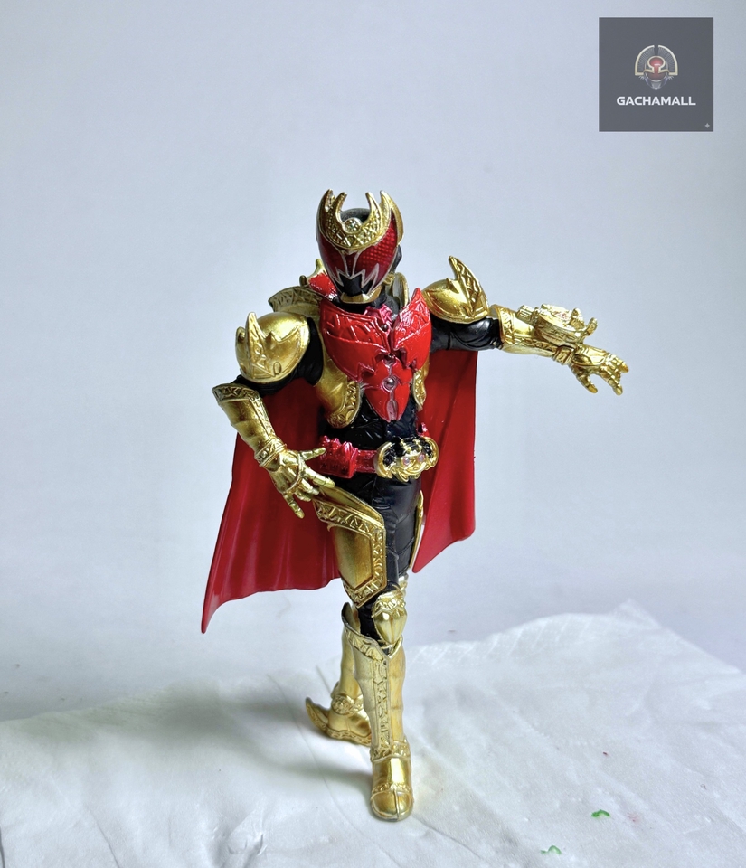 Recoloring HDM maskrider Kiva Emperor