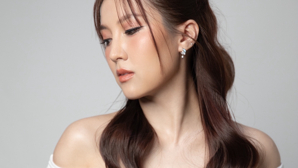 ช่างแต่งหน้าสไตล์เกาหลี พร้อมแต่งหน้าทำผมให้สวยเป๊ะ สวยหวาน พร้อมออกงาน, แต่งหน้ารับป