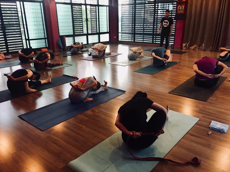 รับสอนโยคะที่บ้านแบบส่วนตัว ครูโยคะมืออาชีพ