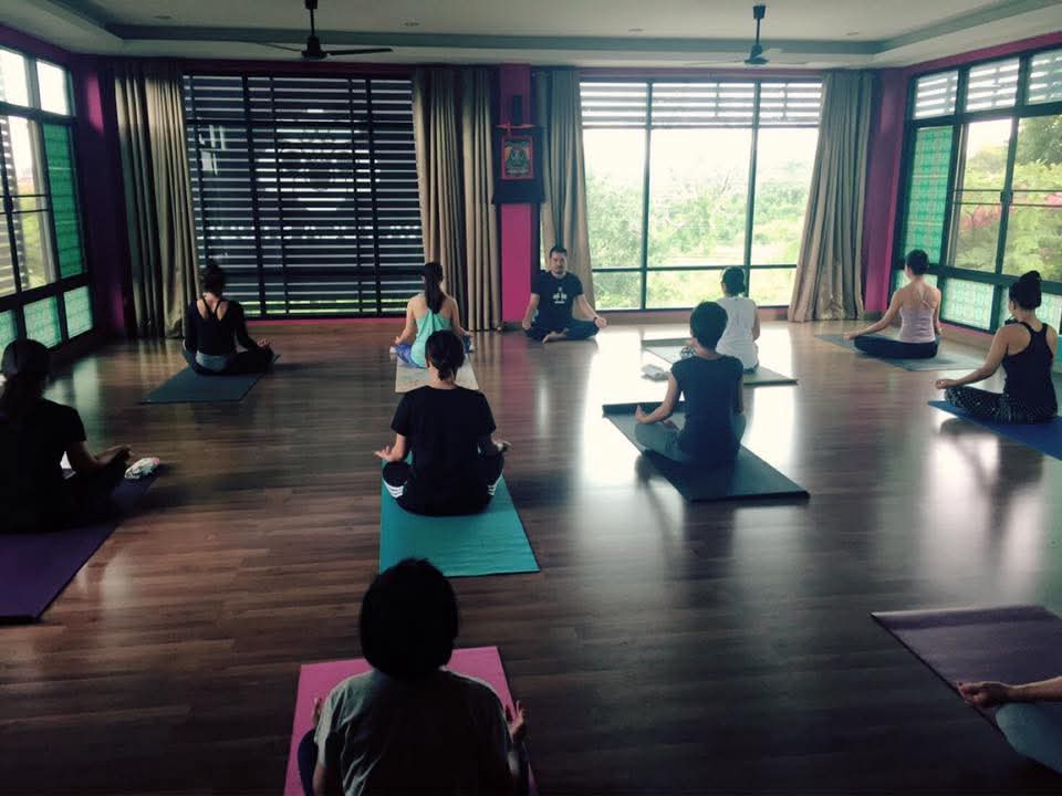 รับสอนโยคะส่วนตัวที่บ้าน ครูโยคะมืออาชีพ