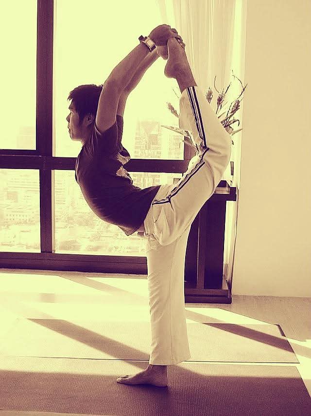 รับสอนโยคะที่บ้านส่วนตัว โยคะท่าผาดาษ