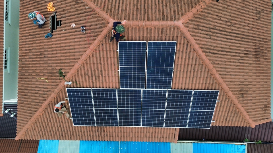 ช่างไฟฟ้า - งานติดตั้งโซลาเซลล์ - 11