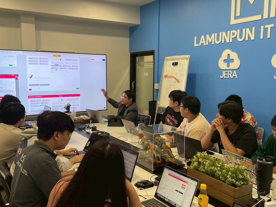 รับออกแบบเว็บไซต์ UI UX และแอพพลิเคชั่นมืออาชีพ
