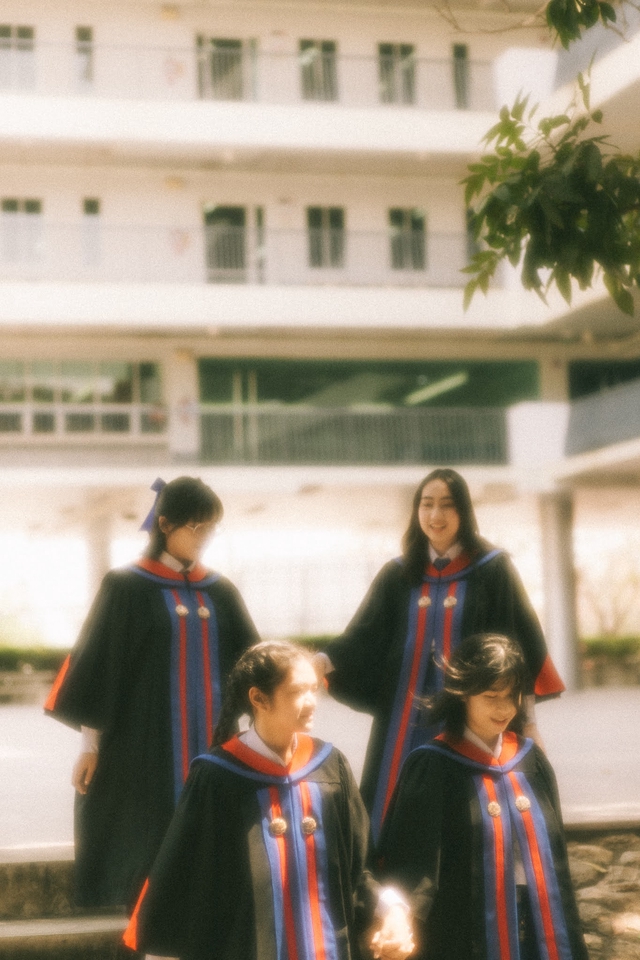 รับถ่ายรูปรับปริญญา ช่างภาพรับปริญญา ถ่ายรูปนักศึกษาจบการศึกษา