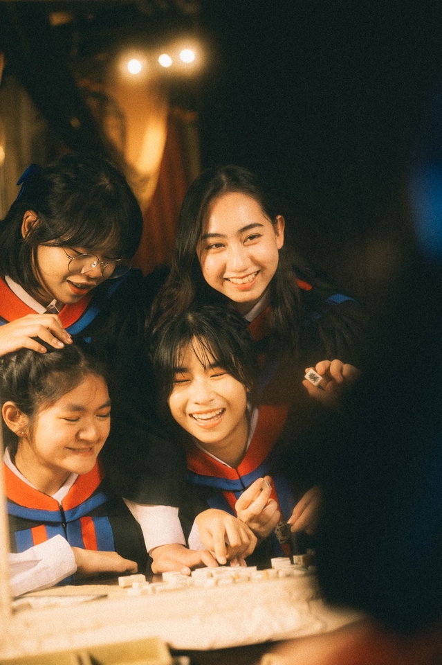 รับถ่ายรูปรับปริญญา ช่างภาพรับปริญญา เพื่อนสาวสวย