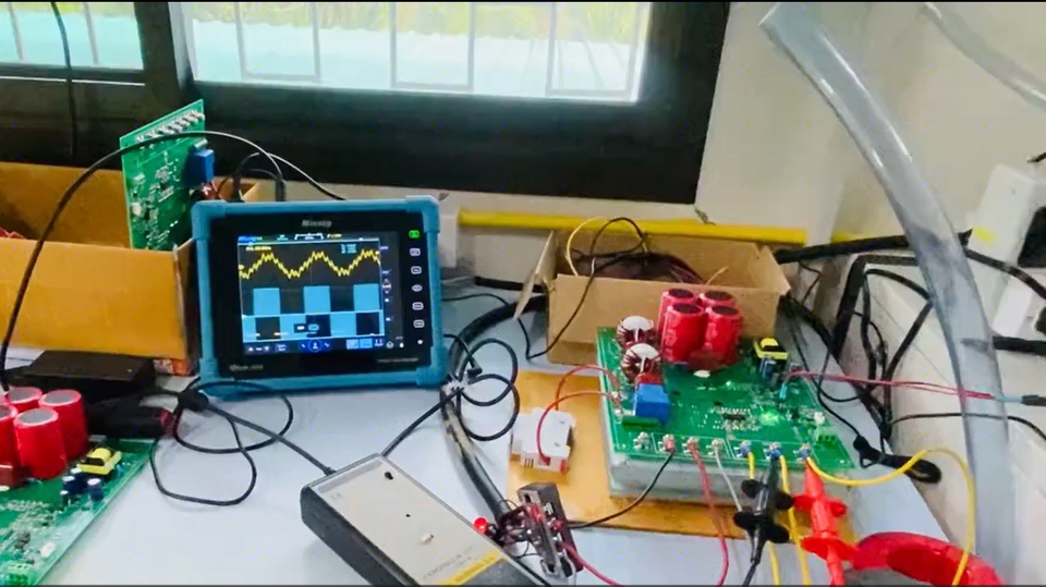 Hardware & Software design, Power electronic,
motor drive control, compressor chiller drive.