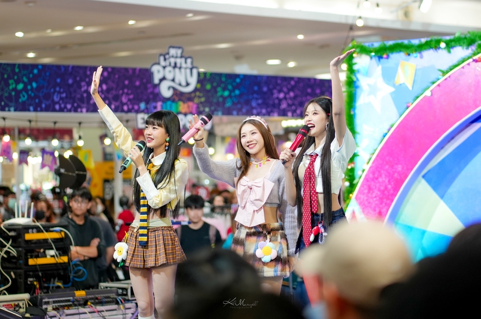 ผู้ช่วยช่างภาพงานอีเว้นท์ศิลปินเกาหลี