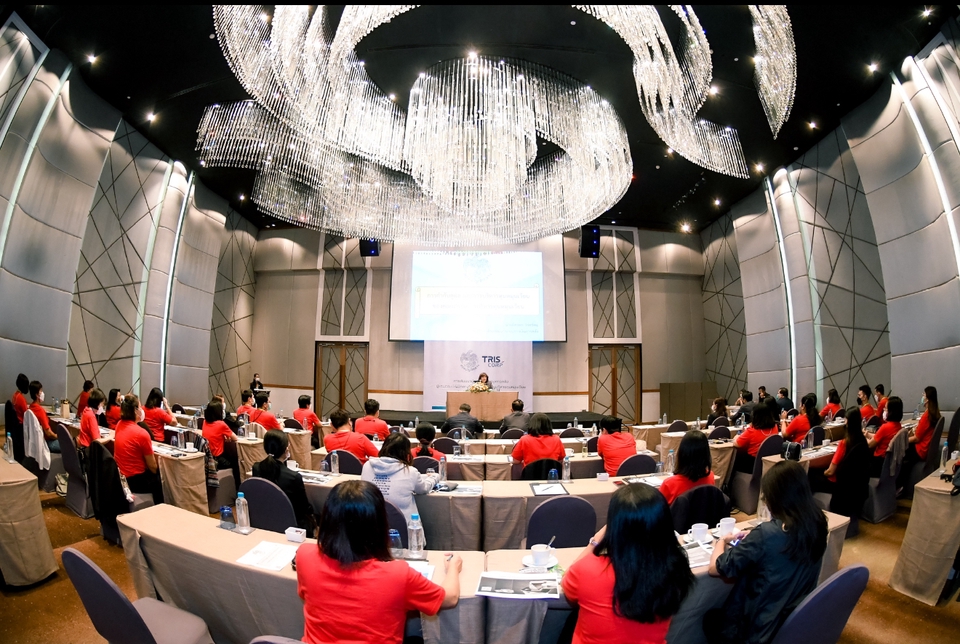 ผู้ช่วยช่างภาพมืออาชีพ บริการถ่ายภาพทั่วไทย