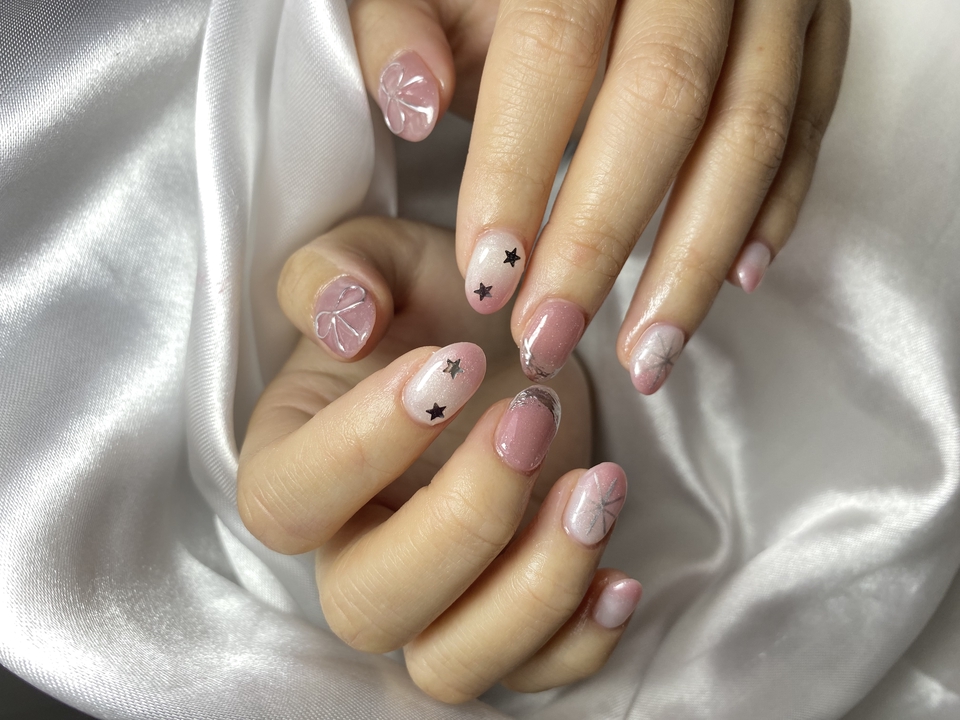 ช่างทำเล็บ - ทาสีเจลและต่อเล็บนอกสถานที่ — สวยครบจบถึงที่บ้าน - 11